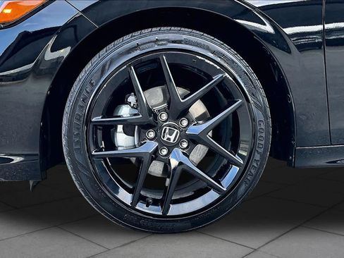 Used 2025 Honda Civic Sport image 11