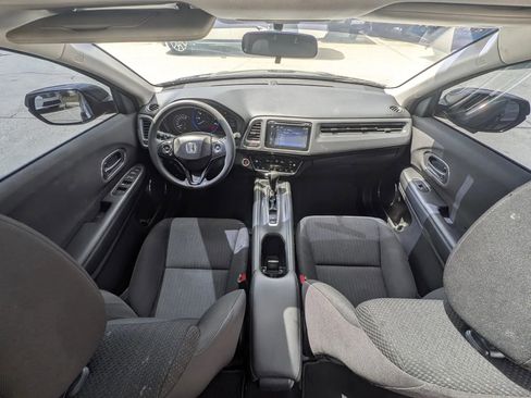 Used 2018 Honda HR-V EX image 11