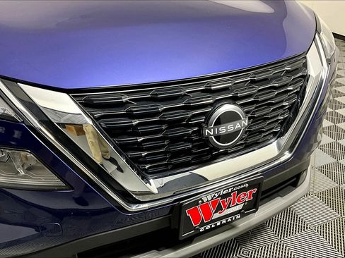 Certified 2023 Nissan Rogue SV w/ SV Premium Package AWD/4WD image 33