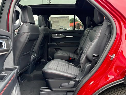 New 2026 Ford Explorer ST-Line AWD/4WD image 11