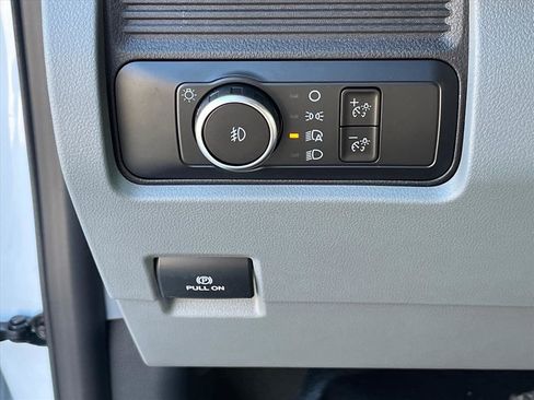 New 2026 Ford F550 4x4 Supercab Super Duty image 17