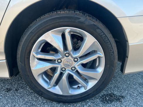 Used 2020 Honda Accord LX image 29