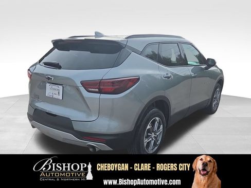 Used 2023 Chevrolet Blazer LT w/ Convenience Package AWD/4WD image 3