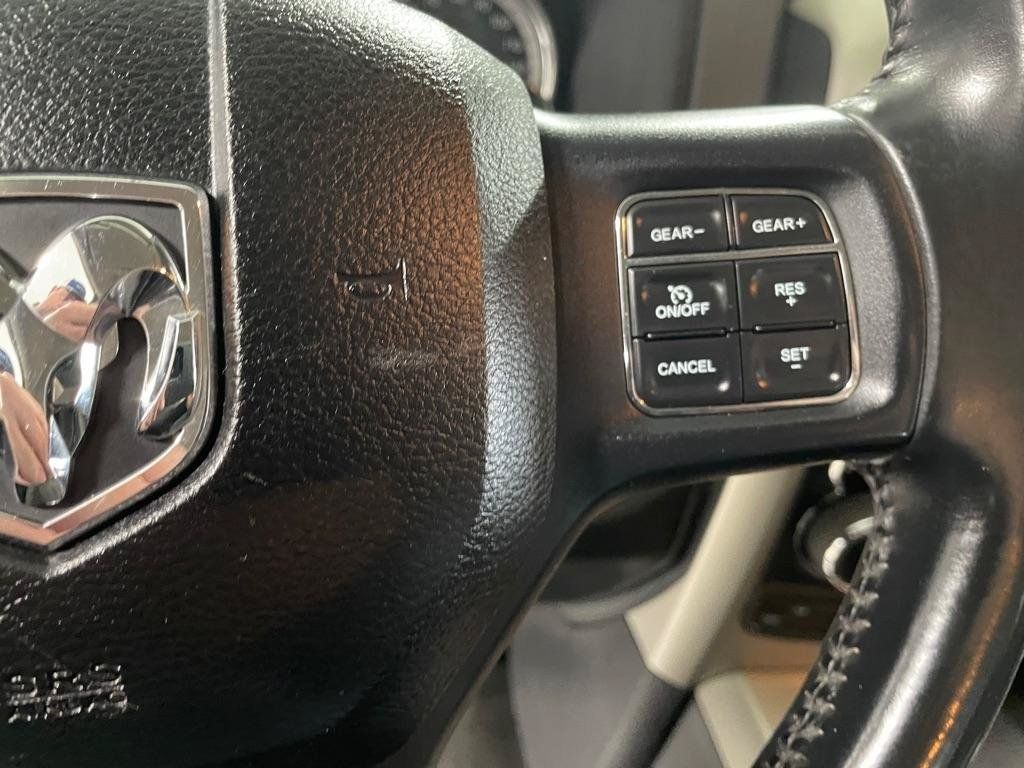 Used 2015 RAM 1500 Classic SLT w/ SLT Plus D←cor Group AWD/4WD image 32