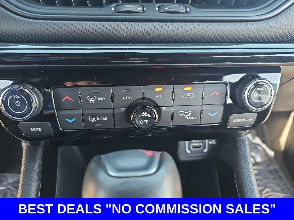 Used 2023 Jeep Compass Latitude w/ Sun and Sound Group AWD/4WD image 21