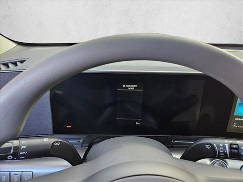 New 2026 Hyundai Kona SE image 15