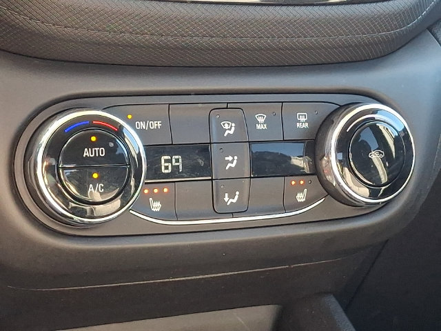Used 2023 Chevrolet TrailBlazer LT w/ Convenience Package AWD/4WD image 17
