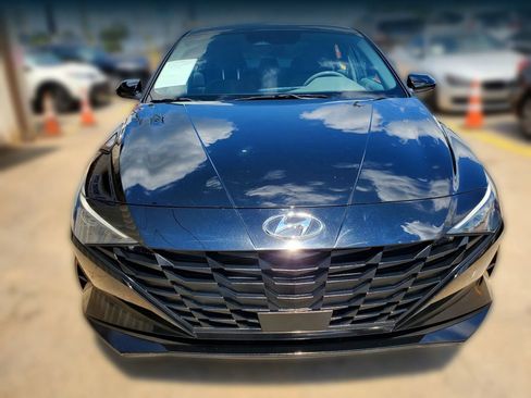 Used 2021 Hyundai Elantra SEL w/ Convenience Package FWD image 18
