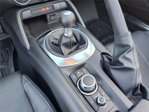 Used 2022 MAZDA MX-5 Miata Grand Touring image 19