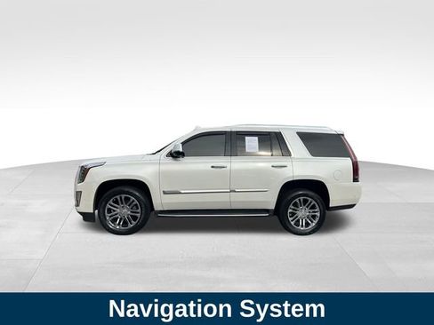 Used 2017 Cadillac Escalade image 2