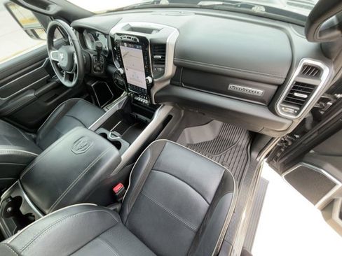 Used 2024 RAM 3500 Laramie w/ Night Edition image 22