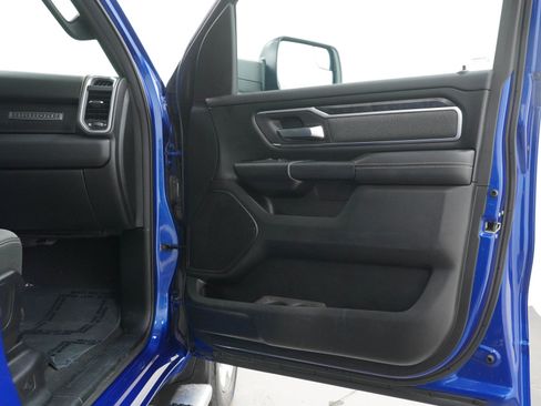 Used 2019 RAM 1500 Big Horn AWD/4WD image 9