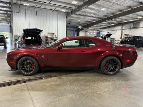 Used 2018 Dodge Challenger SRT Hellcat image 8