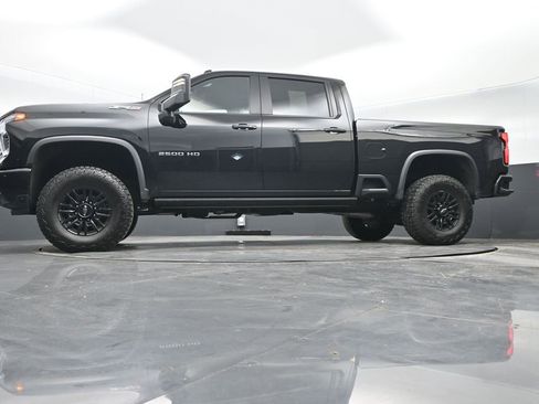 Used 2024 Chevrolet Silverado 2500 ZR2 image 27