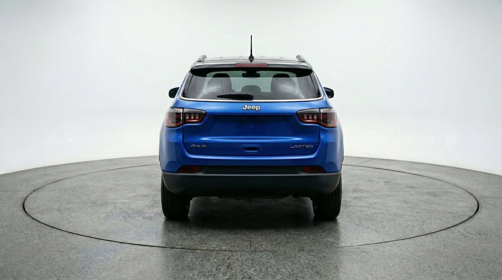 Used 2025 Jeep Compass Trailhawk AWD/4WD image 7