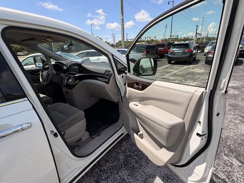 Used 2015 Nissan Quest S FWD image 14