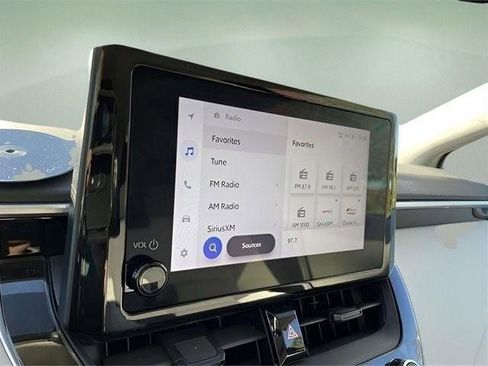 Used 2023 Toyota Corolla LE image 88