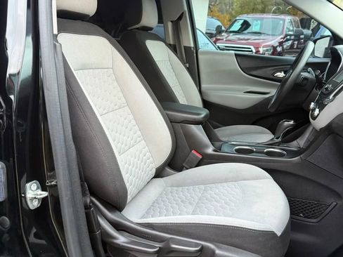 Used 2018 Chevrolet Equinox LT FWD image 20