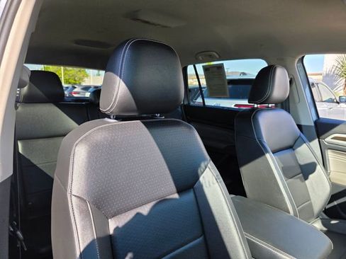 Used 2022 Volkswagen Atlas SE image 10