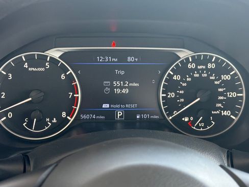 Used 2023 Nissan Altima 2.5 SV FWD image 23