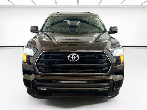 Used 2024 Toyota Sequoia SR5 w/ SR5 Premium Package AWD/4WD image 2