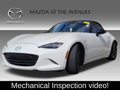 Used 2017 MAZDA MX-5 Miata Club image 2