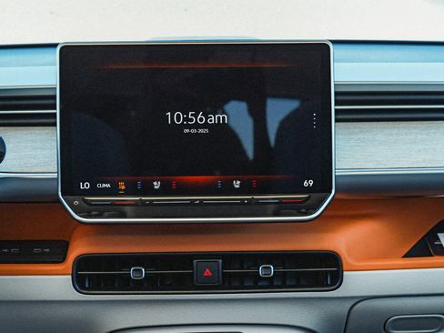 New 2025 Volkswagen ID. Buzz 1st Edition image 16