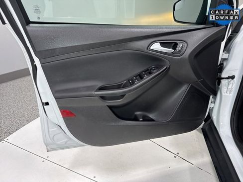 Used 2018 Ford Focus SE image 6