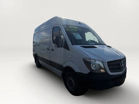 Used 2017 Mercedes-Benz Sprinter 2500 image 8