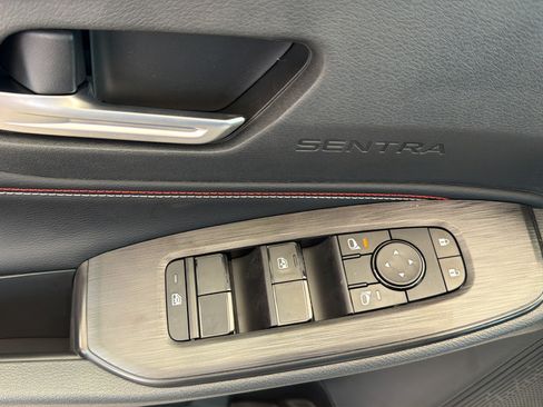 New 2027 Nissan Sentra SR FWD image 19