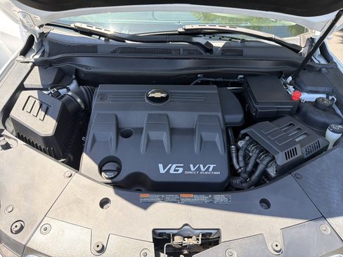 Used 2011 Chevrolet Equinox LTZ FWD image 36