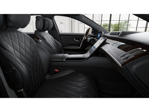 Certified 2024 Mercedes-Benz S 580e 4MATIC Sedan image 4