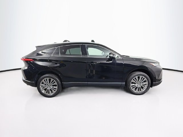 Used 2024 Toyota Venza XLE AWD/4WD image 11
