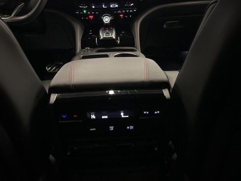 Used 2025 Acura MDX A-Spec image 33