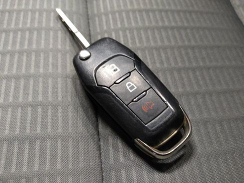 Used 2020 Ford Escape S image 32