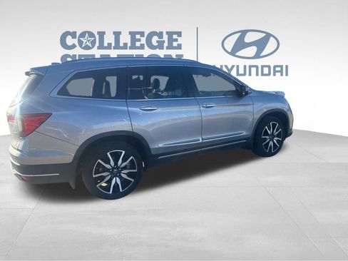 Used 2019 Honda Pilot Touring image 5