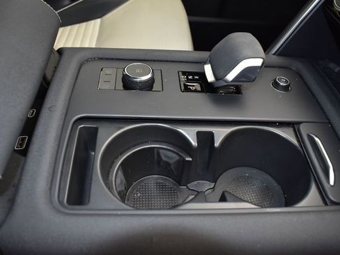 Used 2023 Land Rover Discovery HSE R-Dynamic image 26