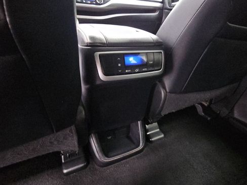 Used 2016 Toyota Highlander XLE FWD image 31