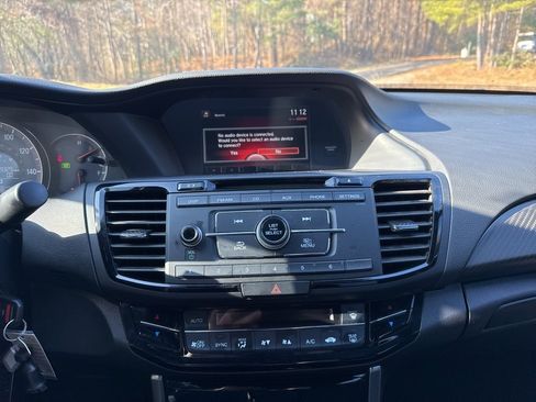 Used 2017 Honda Accord Sport Special Edition image 13