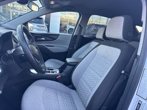 Used 2024 Chevrolet Equinox LT image 16