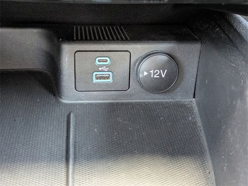 Used 2022 Ford Escape SE image 24