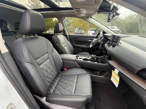 New 2026 Nissan Rogue Platinum w/ Platinum Premium Package image 19