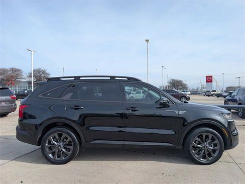 Used 2023 Kia Sorento SX Prestige image 3