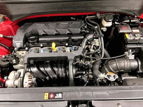 Used 2024 Hyundai Venue Limited image 35