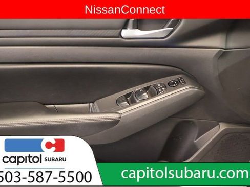 Used 2024 Nissan Altima 2.5 SV w/ SV Premium Package image 11