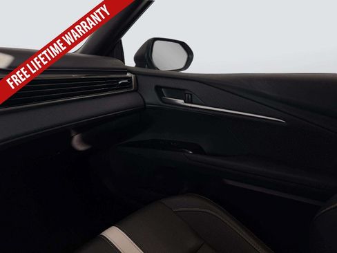 Used 2025 Toyota Camry SE FWD image 24