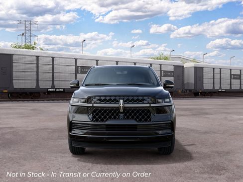 New 2027 Lincoln Navigator Reserve w/ Jet Appearance Package AWD/4WD image 3