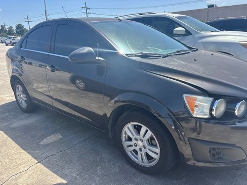 Used 2016 Chevrolet Sonic LT FWD image 17