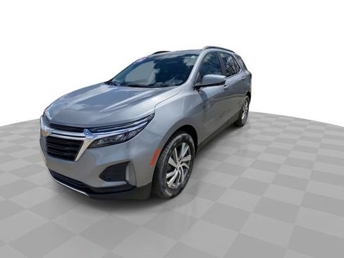 Used 2024 Chevrolet Equinox LT AWD/4WD image 6