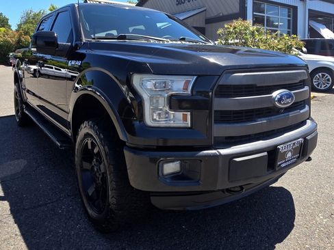 Used 2015 Ford F150 Lariat w/ Equipment Group 502A Luxury AWD/4WD image 4